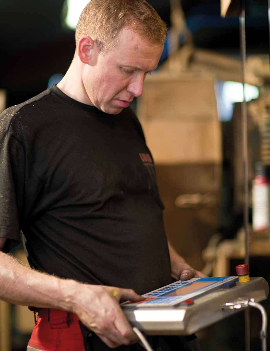 Luja Onsite CNC controlled wheel grinding and balancing